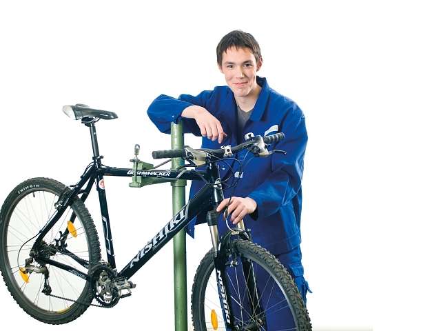 fahrradmonteur-in-ausbildung-im-bugenhagen-bbw