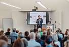 Prof. Dr. Johannßen bei seinem Vortrag über Künstliche Intelligenz